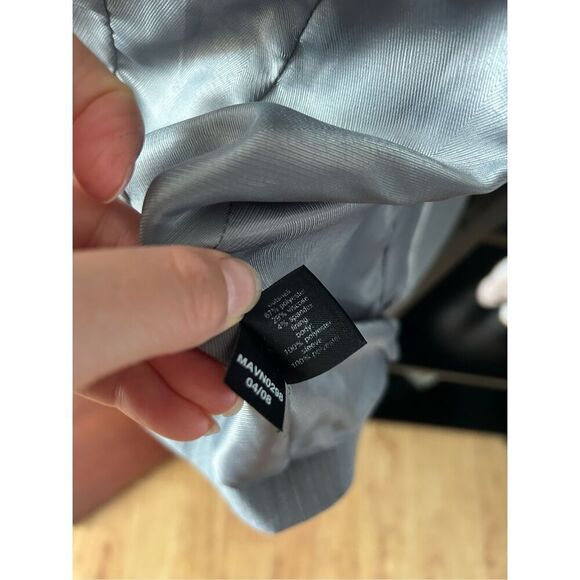 The limited gray and pink striped blazer work attire office wear size 4 - Picture 9 of 9